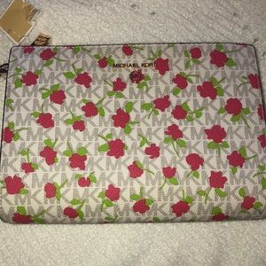 Michael Kors Clutch